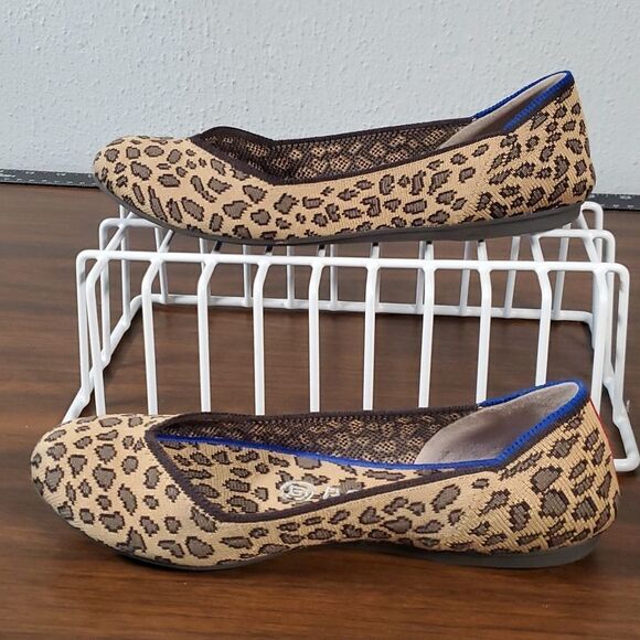 Rothy's *Retired* The Flat: Tan Leopard with Blue & Red Accents Size 6 Like New - Picture 4 of 11